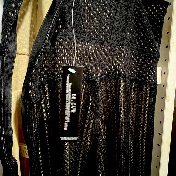 Gorgeous Sexy Elegant Jumpsuit - Picture 7 of 7